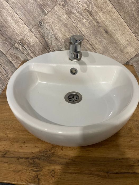 Продам раковину в хорошем состоянии