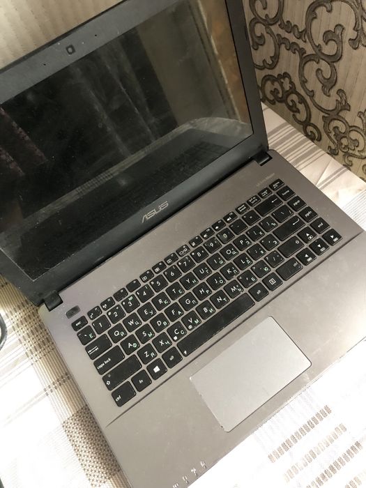 Ноутбук АСУС в хорошем состояний срочнооо