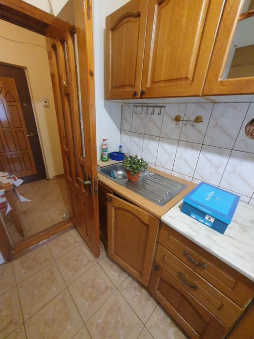 Inchiriez apartament