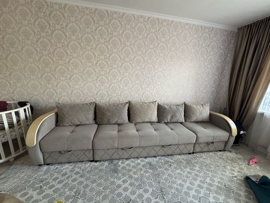 продам диван в отличном состояний