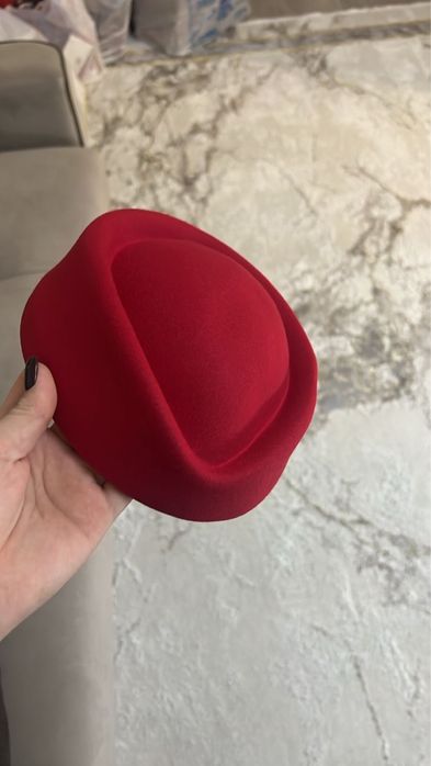 Красная пилотка