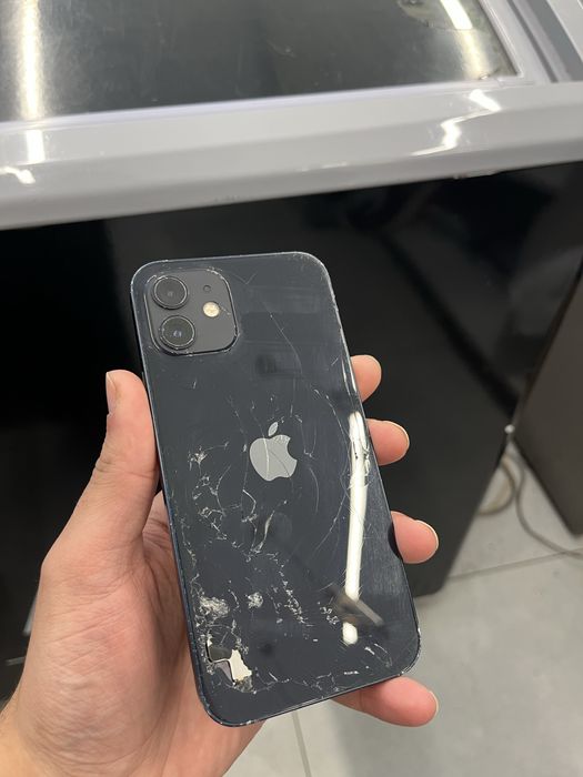 Продам iphone 12