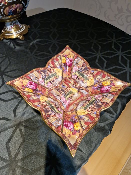 Страхотна голяма антикварна порцеланова фруктиера