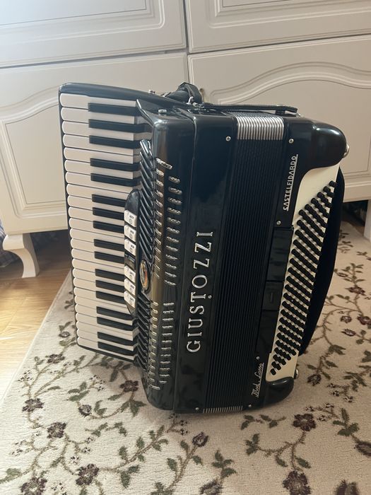 Acordeon  Giustozzi italian