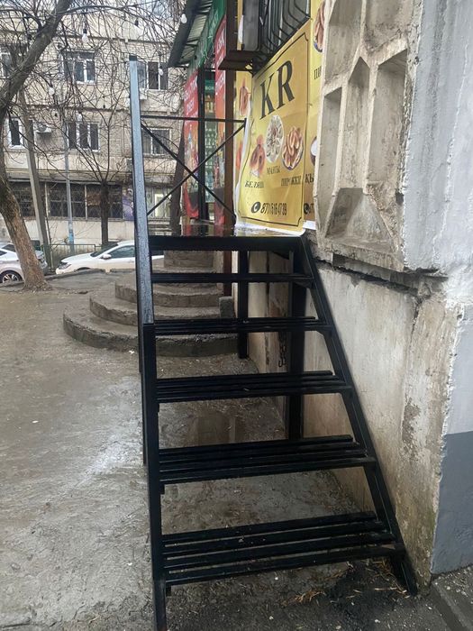 Лестница для магазина