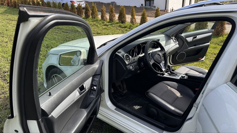 Mercedes-Benz C-Class (W204)