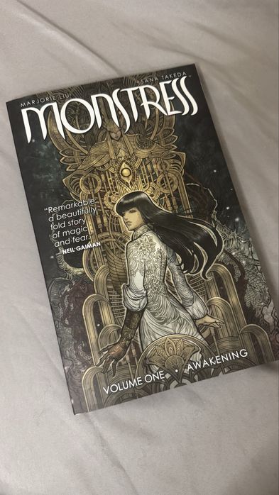 Monstress comics vol 1