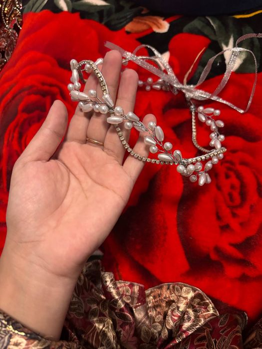 Diadema kelinlar uchun