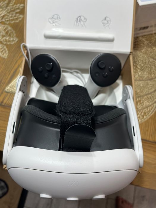 Meta Quest 3 – VR 128GB Stare foarte buna