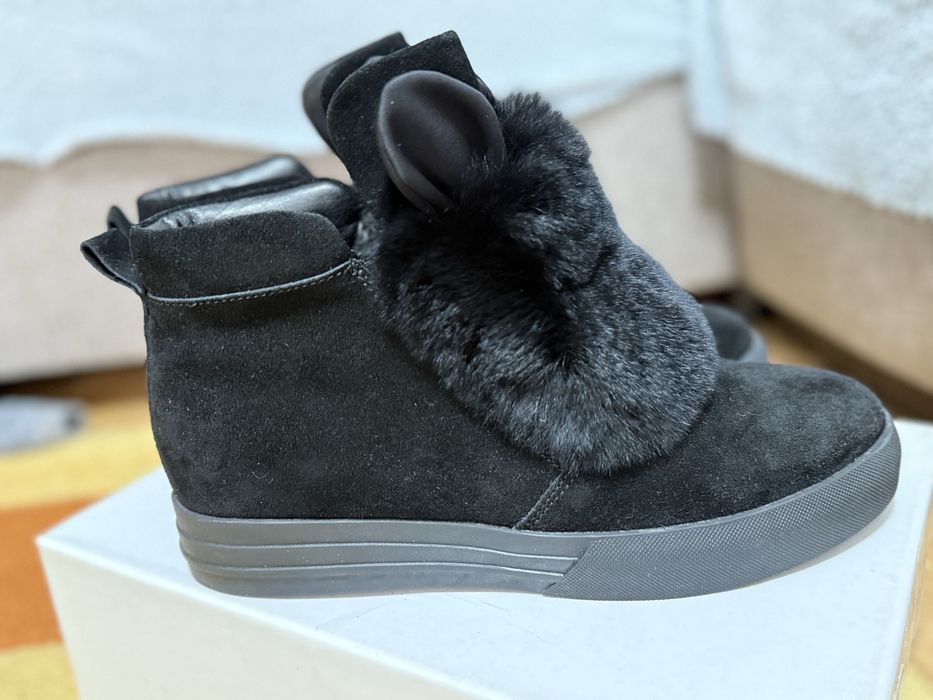 Зимние замшевые полусапожки