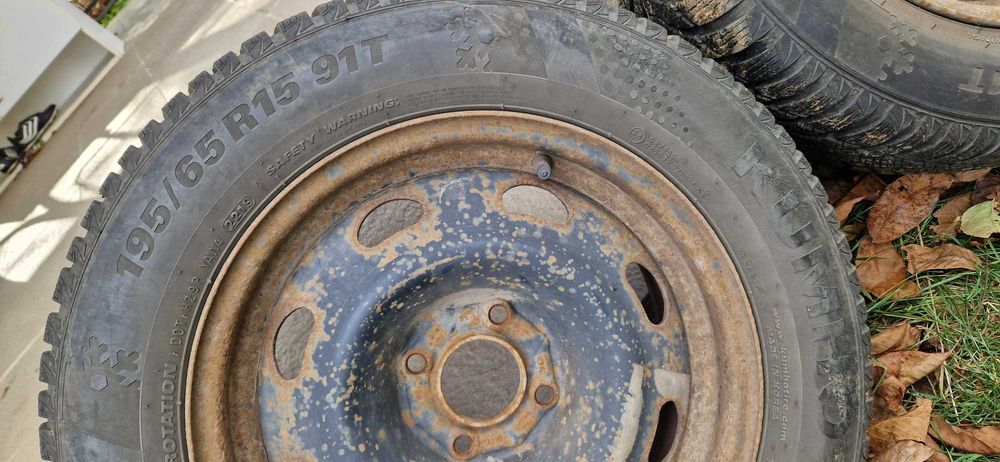 Зимни гуми с джанти Пежо 15"