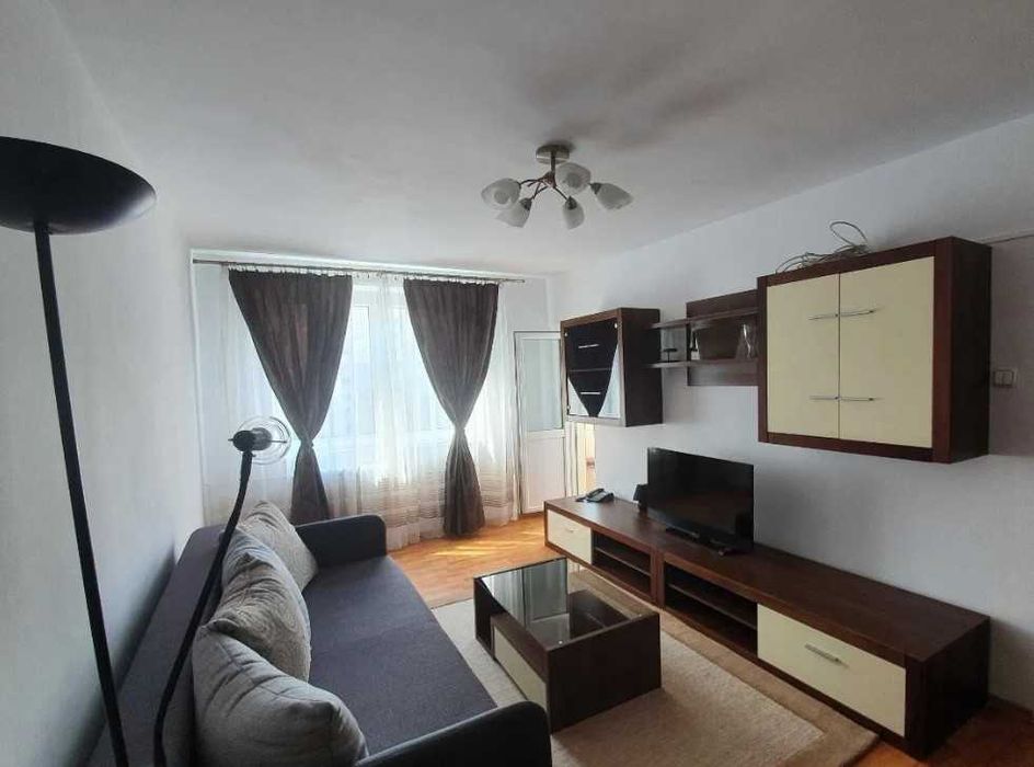 Дава се под наем Тристаен апартамент в Пловдив, Коматево - 98 кв.м за 351.9 € - Снимка #1