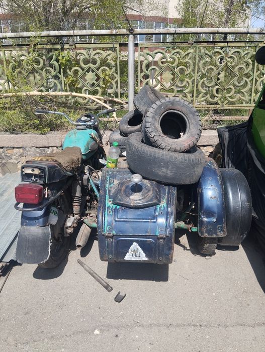 Продам мотоцикл Урал с люлькой , зелёный