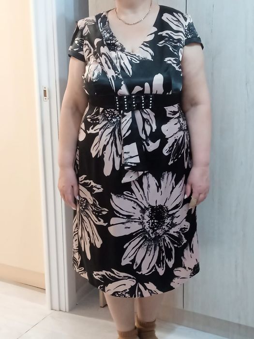 Продам платья все по 5000