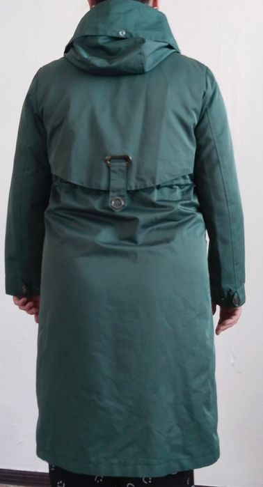 Продам темно зелёный плащ