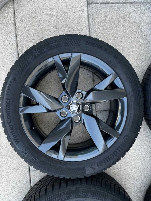 Set Jante cu cauciucuri de iarnă Skoda Octavia 4 205/55R17 DOT 2025