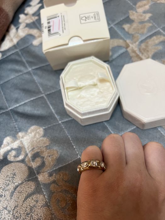 Продам кольцо от Swarovski