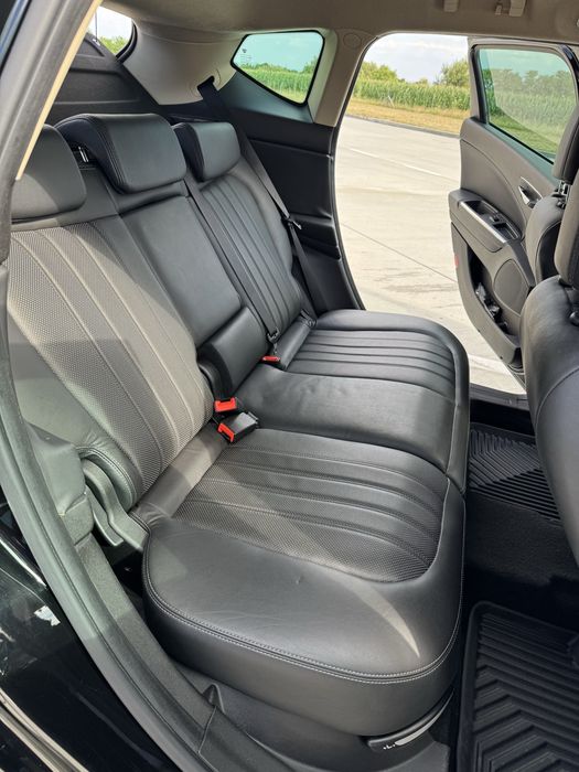 Lancia Delta 1.4 Turbo benzină 140 CP, an 2014 – stare foarte bună, bine întreținută și bine echipată
