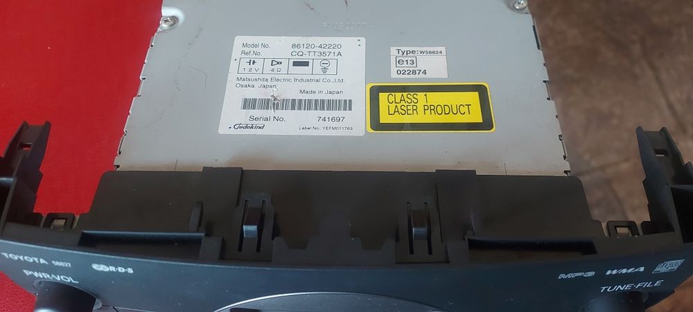 TOYOTA  RAF-4   CD pleyar