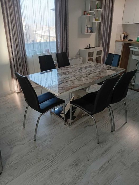 Трапезни столове