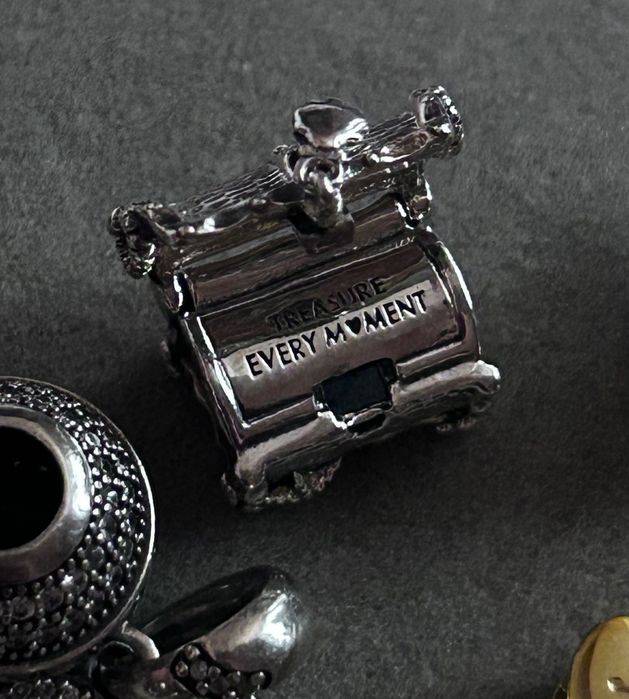 TT  Pandora стара колекция талисмани