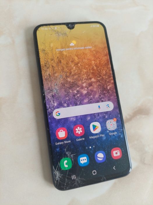 [A40] Vând Samsung Galaxy A40 Black [probleme la ecran] //poze reale