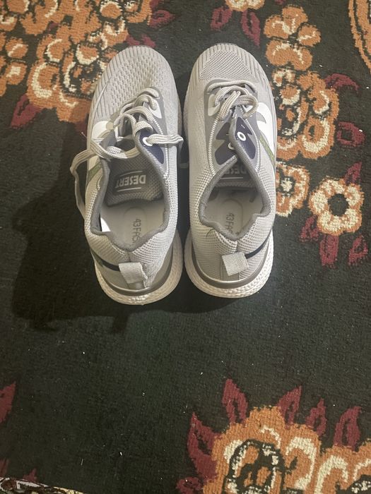 Krassofkalar  sotiladi yangi kiyilmagan razmeri 43