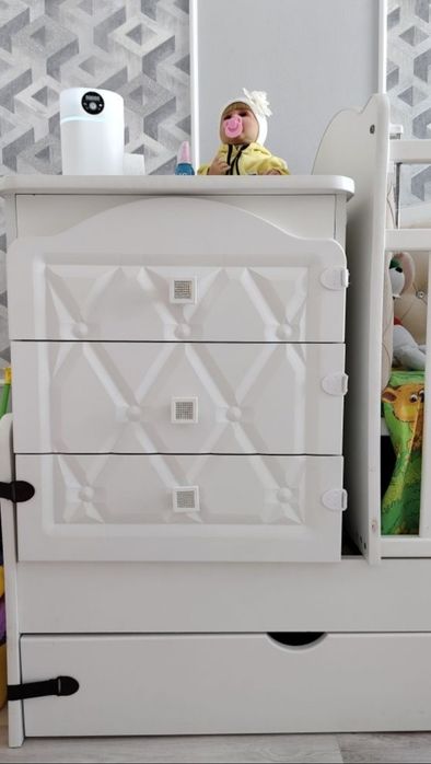 Продам детскую кроватку