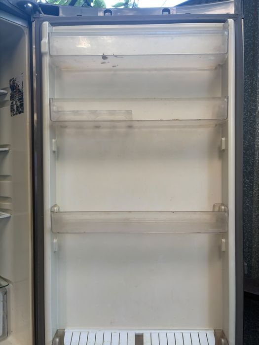 Холодильник hotpoint