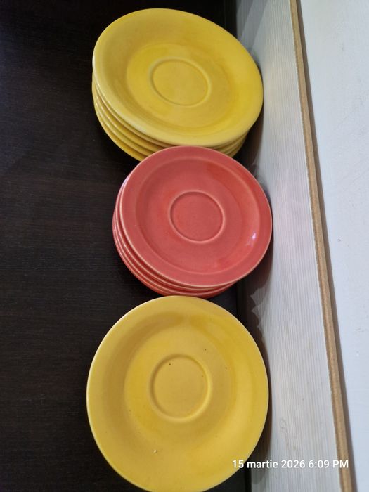 Farfurioare mici pentru gustari si desert