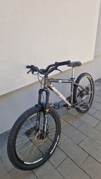 Bicicleta dirt roti 26