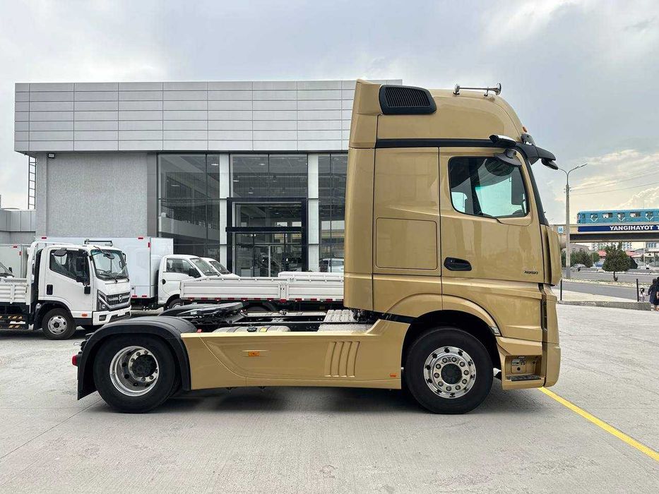 Седельный тягач Mercedes-Benz Actros