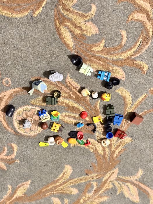 Продам набор фигурок лего