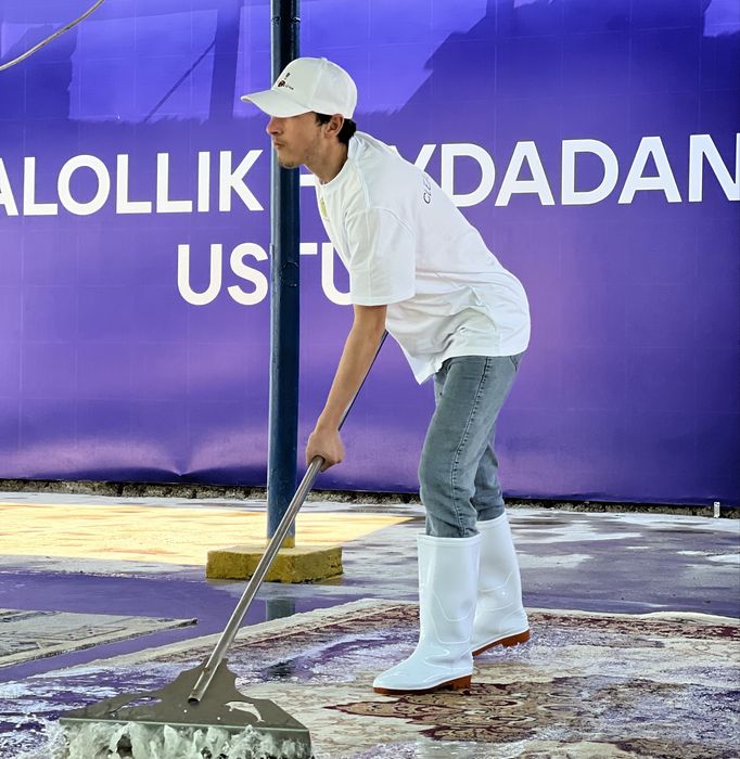 Mirzo Ulug’bek | Gilam yuvish korxonasi