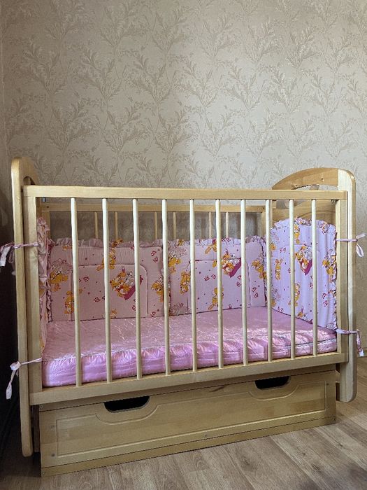 Детская кроватка