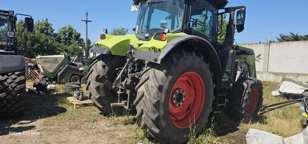 Claas Tractor Arion 630 - 58.000 euro+tva - punte fata noua + incarcator frontal + set roti inguste