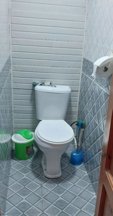 1 хоналик обшежит ижарага берилади душ бн хожат хонаси кв озига тегиш