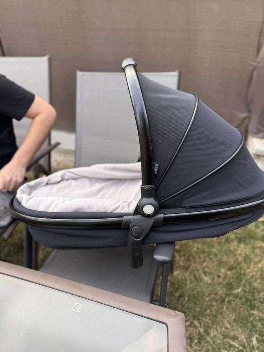 Cărucior Egg Stroller 2 cu landou și poziție sport