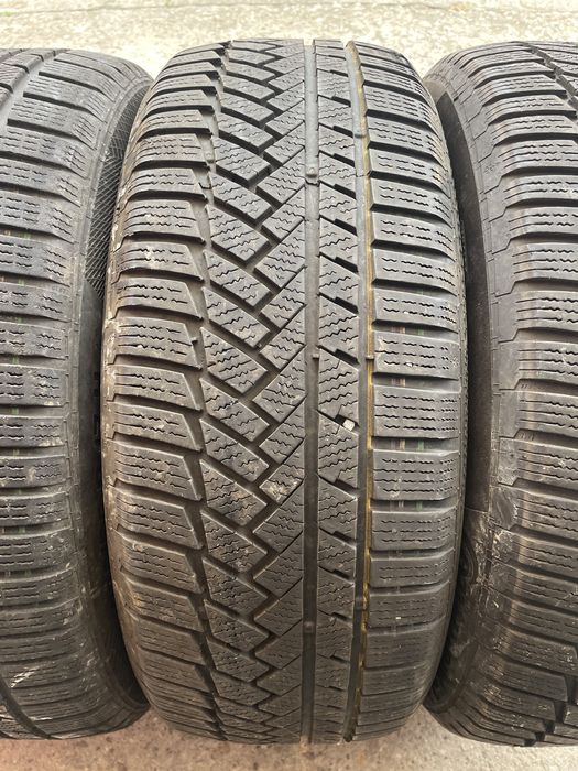 4 броя Зимни Гуми 225/55/17 Continental