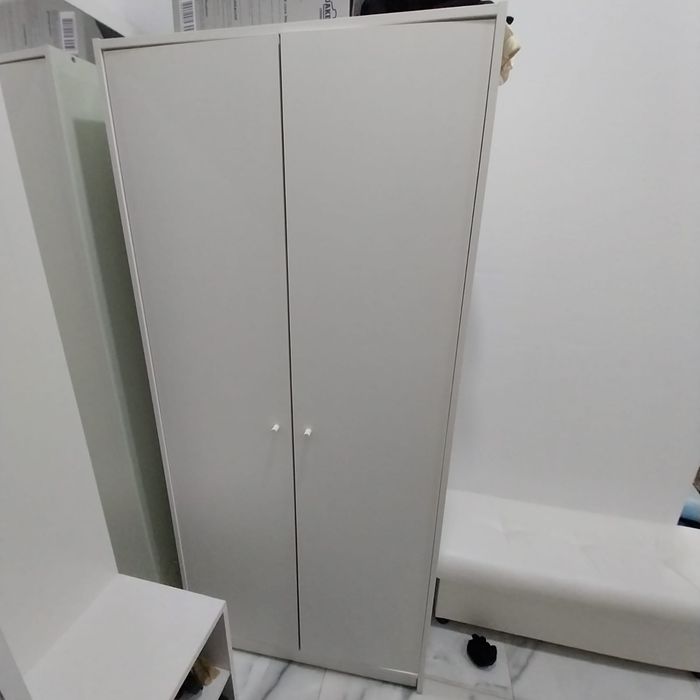 Продам 2 шкафа для прихожей