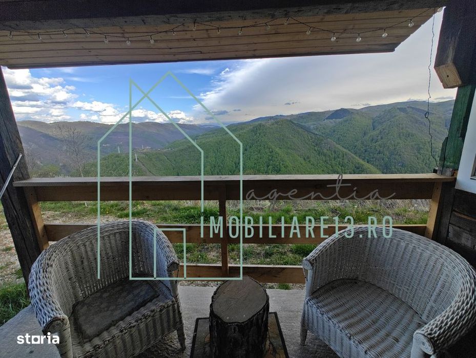 Teren panoramic cu cabana traditionala din barne – 4 km de Sugag, Al