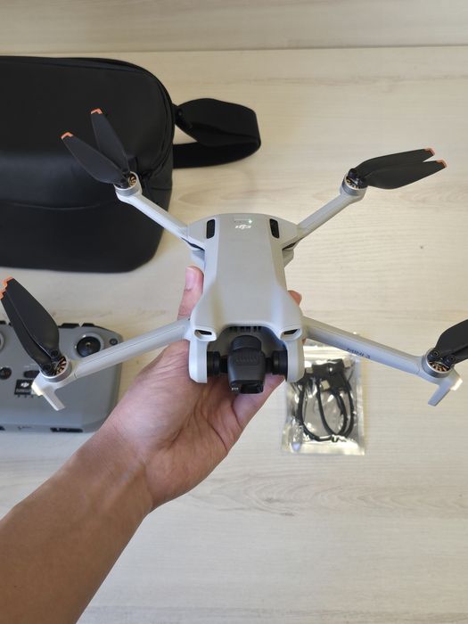 DJI Mini 3 с сумкой, 4К HDR