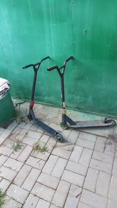 Продам самакат детский бу за 2000тенге.