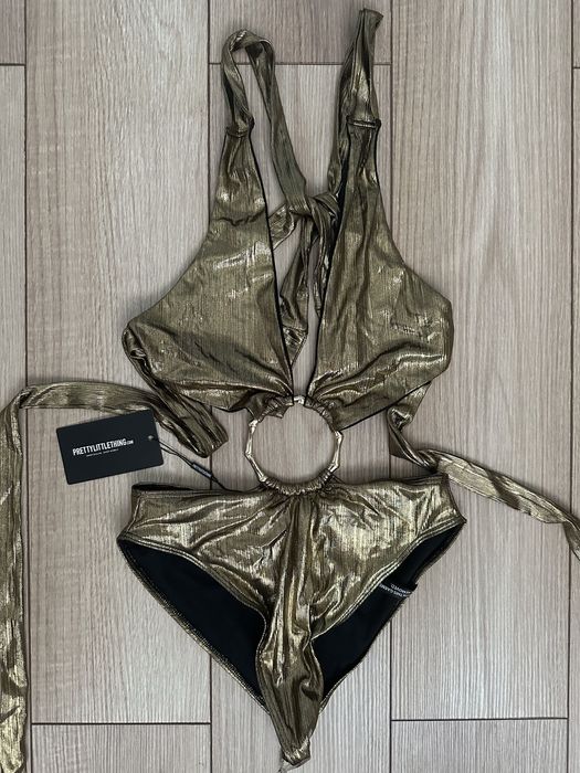 Costum de baie intreg