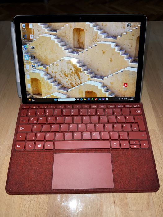 Microsoft Surface  GO 2