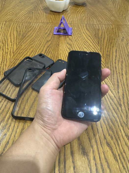 Iphone SE 2020 на 64 gb