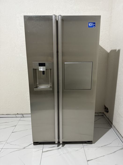 Холодилник в хорошем состояние