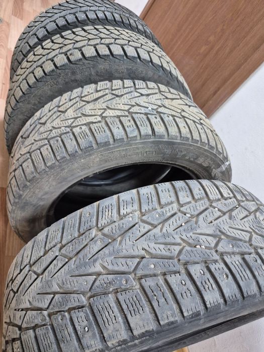Продам Зимние шины