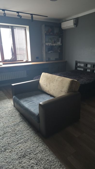 Диван              .