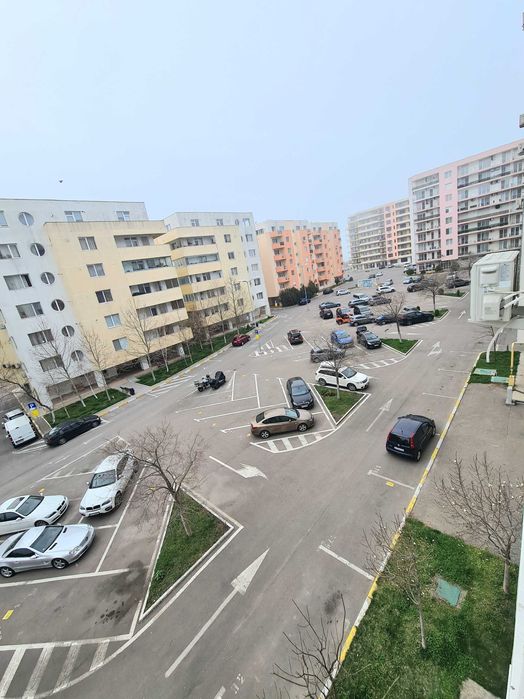 Inchiriem apartamente de 3 camere in regim hotelier in Mamaia .